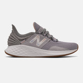 Whisper Grey/Oyster Pink Fresh Foam Roav Tee Shirt / New Balance Women