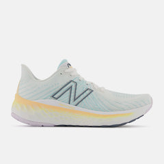 White/Light Mango Fresh Foam X Vongo v5 / New Balance Women
