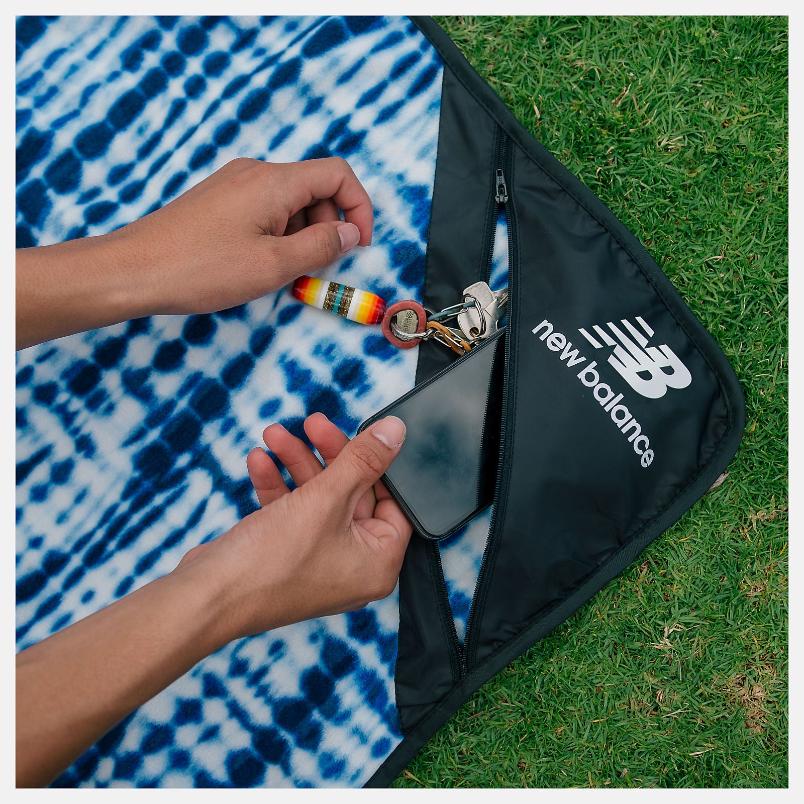 Indigo/White Slowtide X New Balance Camp Blanket / New Balance Women|Men
