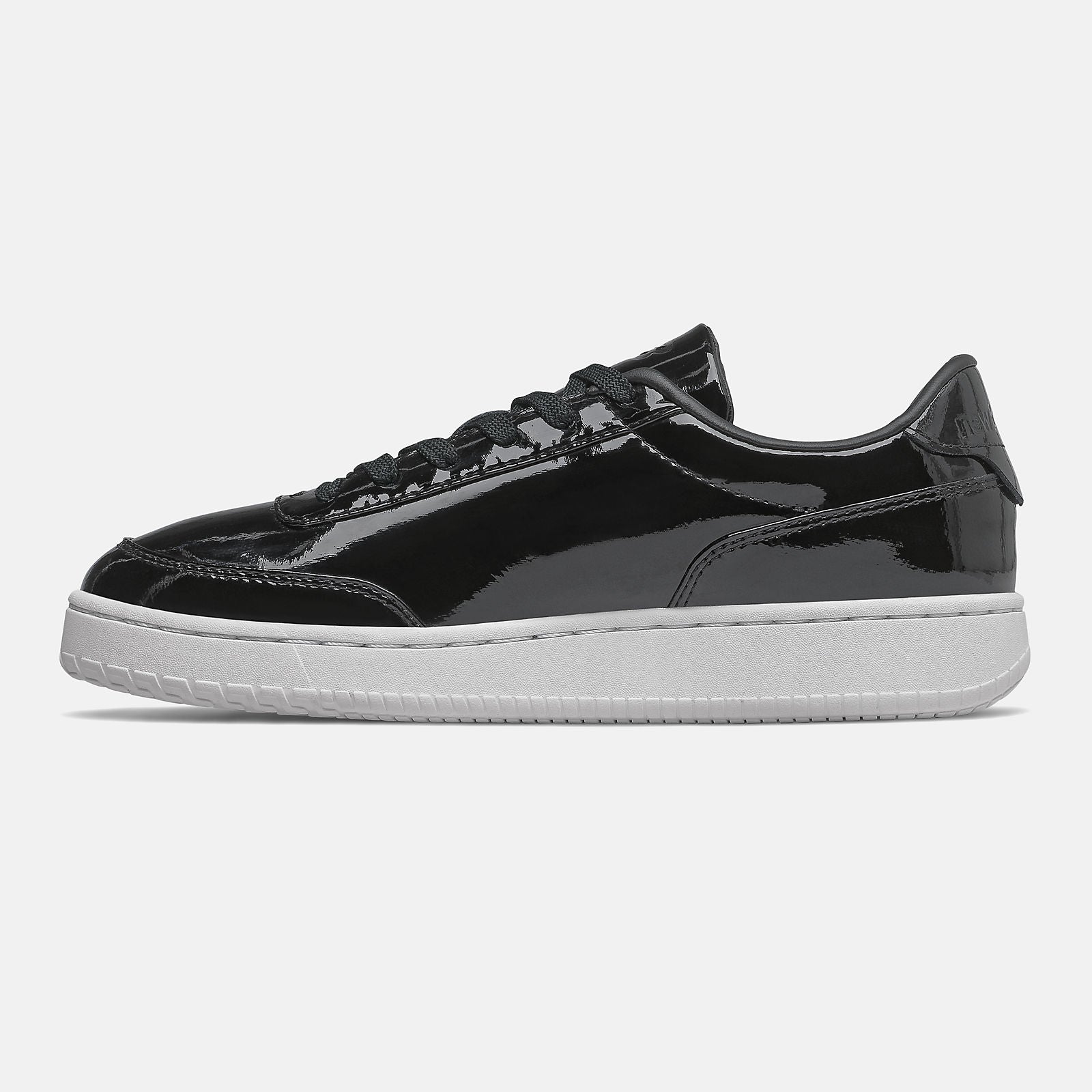 Black/White CTAlley / New Balance Women