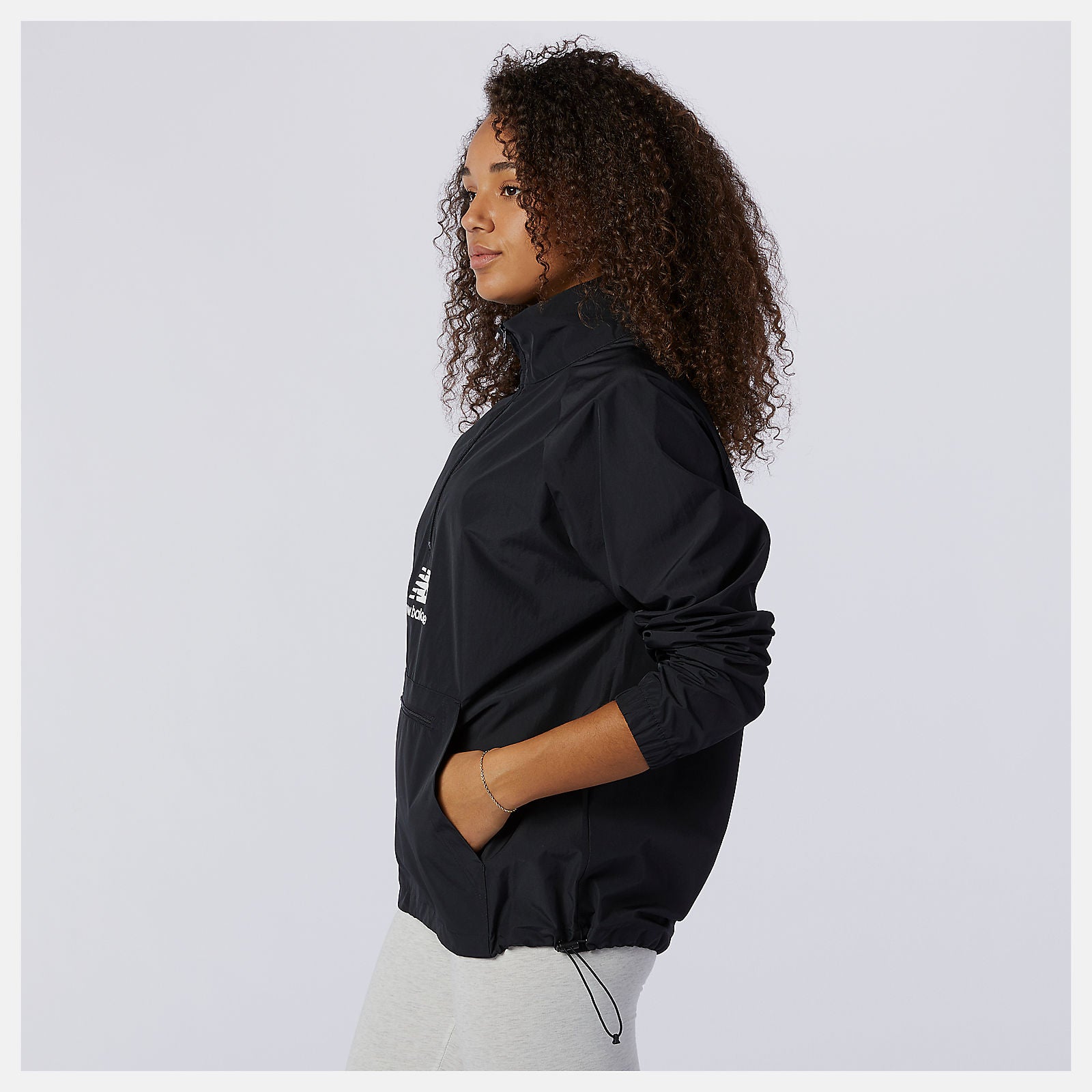 Black NB Essential Anorak / New Balance Women|Men