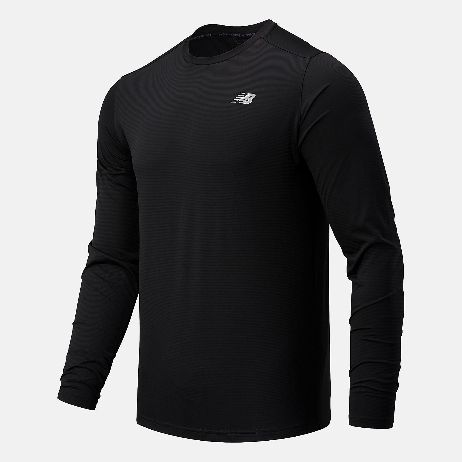 Black Accelerate Long Sleeve / New Balance Men