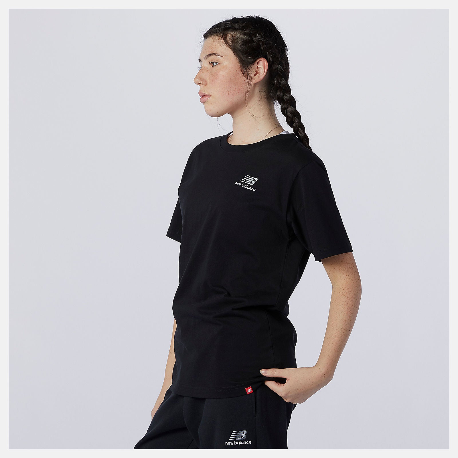 Black NB Essentials Embroidered Tee / New Balance Women|Men