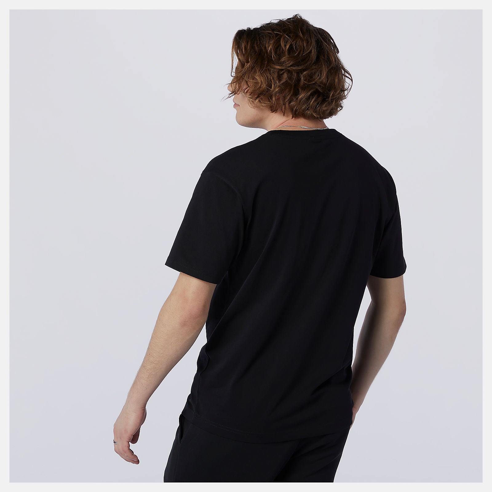 Black NB Athletics Higher Learning Badge Tee / New Balance Men
