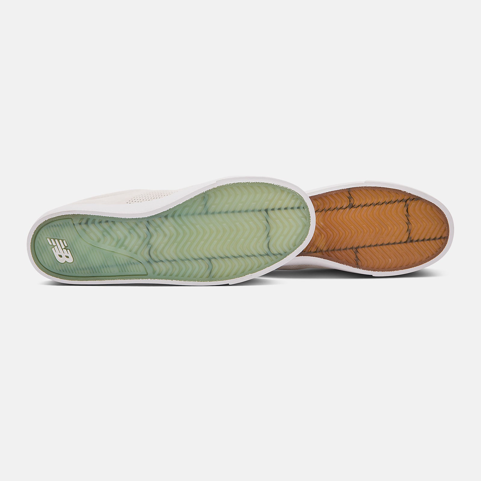 Sea Salt/White New Balance Numeric NM22 / New Balance Men