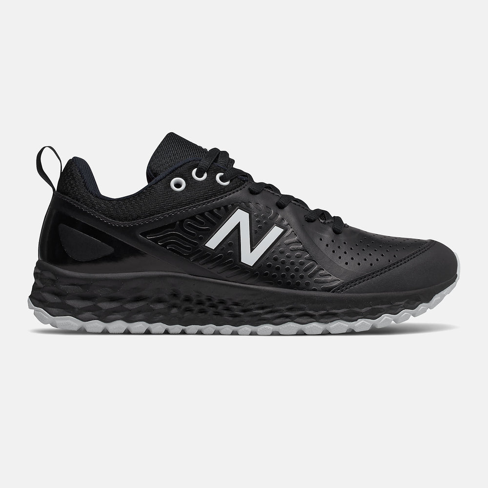 Black/White Fresh Foam Velo v2 Turf / New Balance Women
