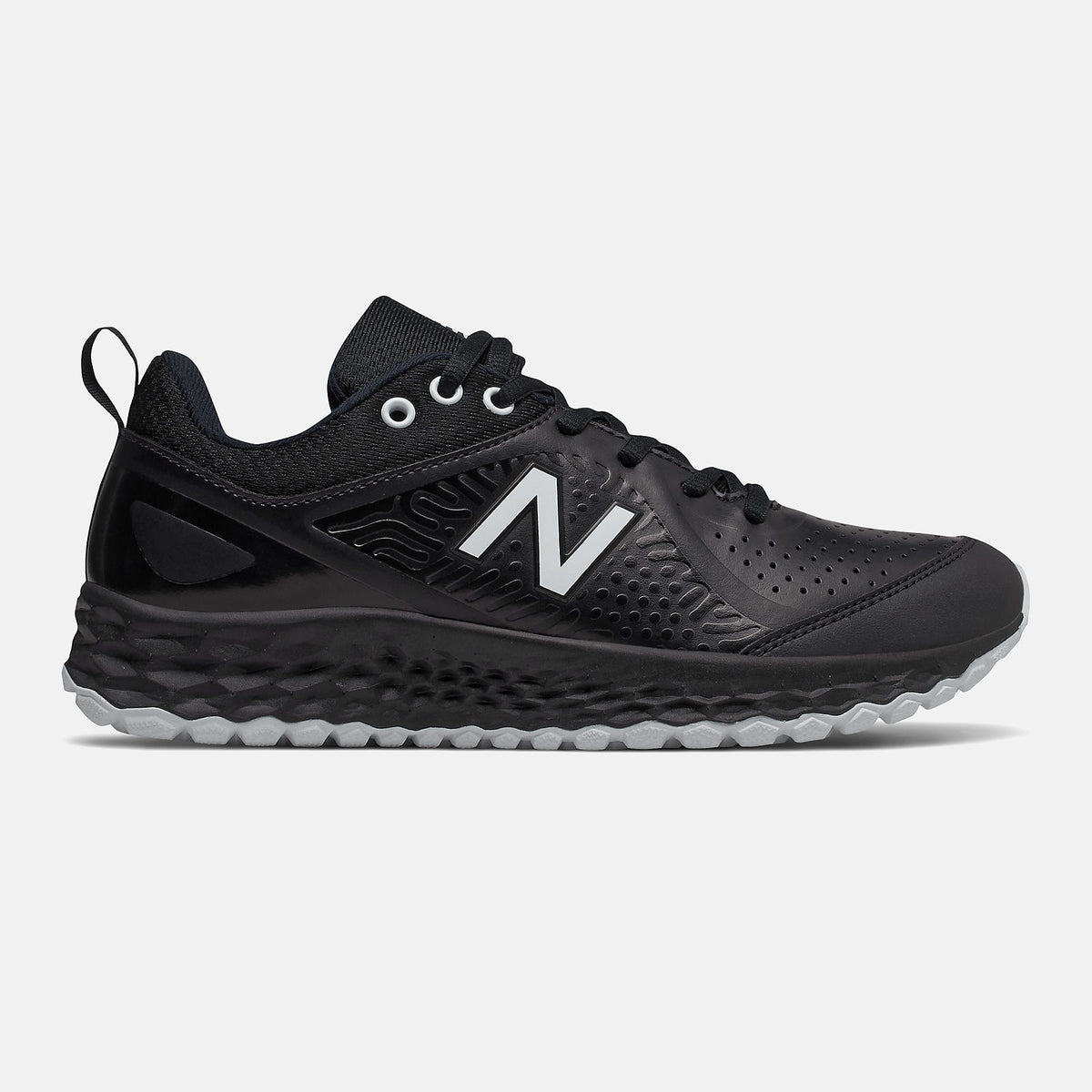 Black/White Fresh Foam Velo v2 Turf / New Balance Women