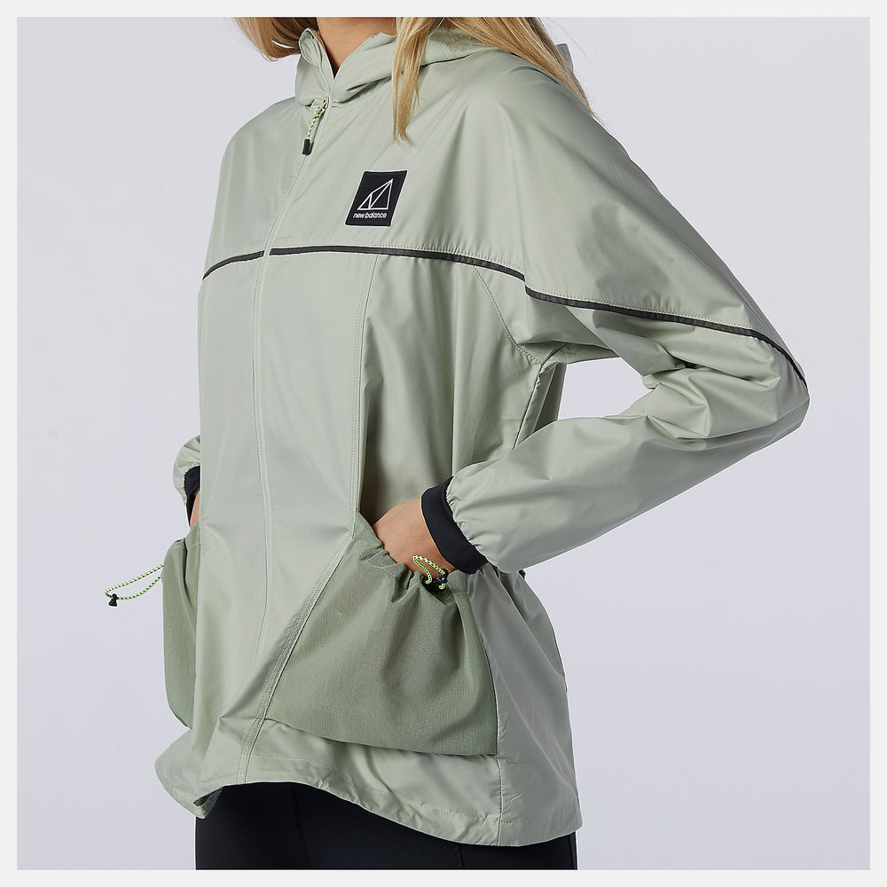 Silver NB All Terrain Jacket / New Balance Women