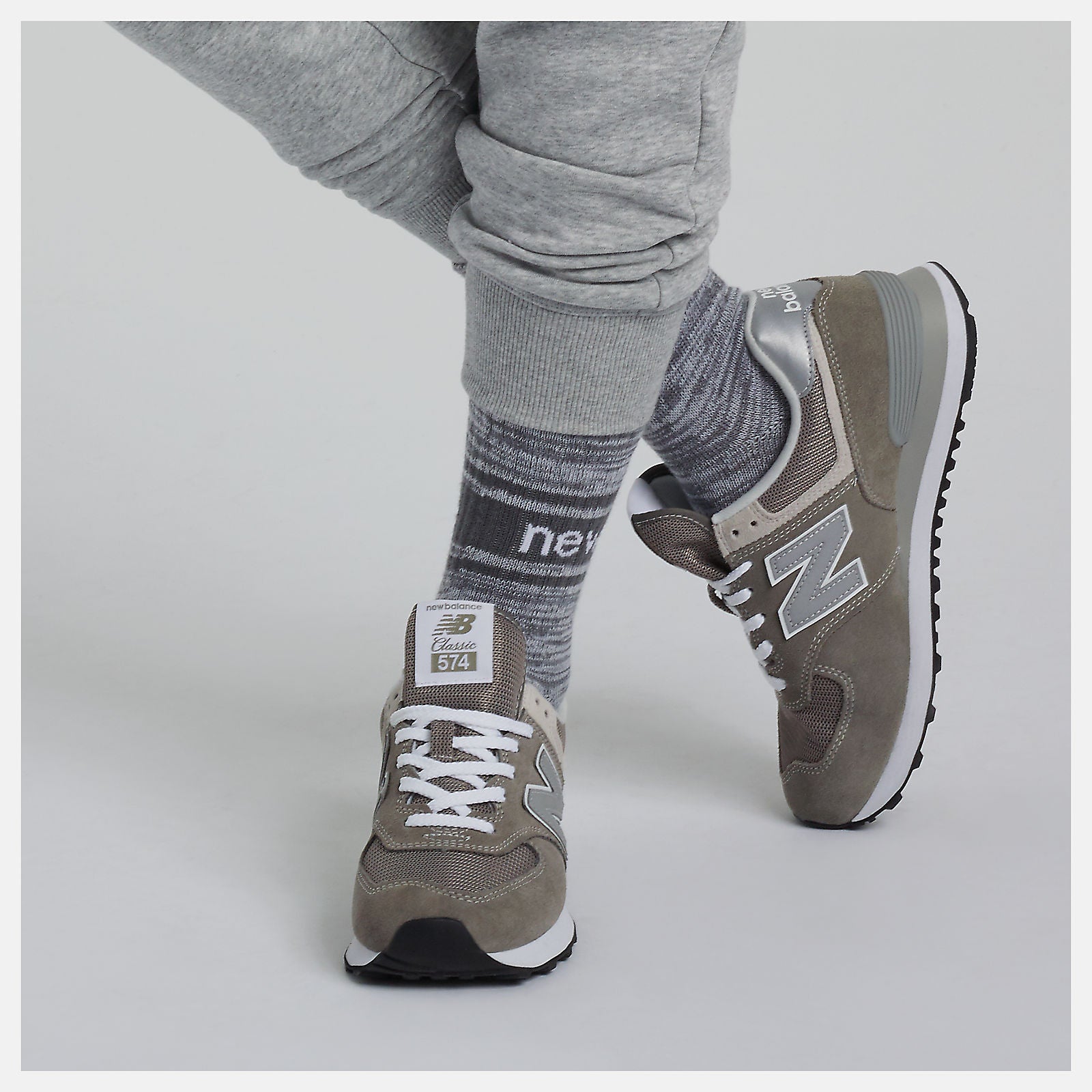 Grey/White 574 Core / New Balance Women