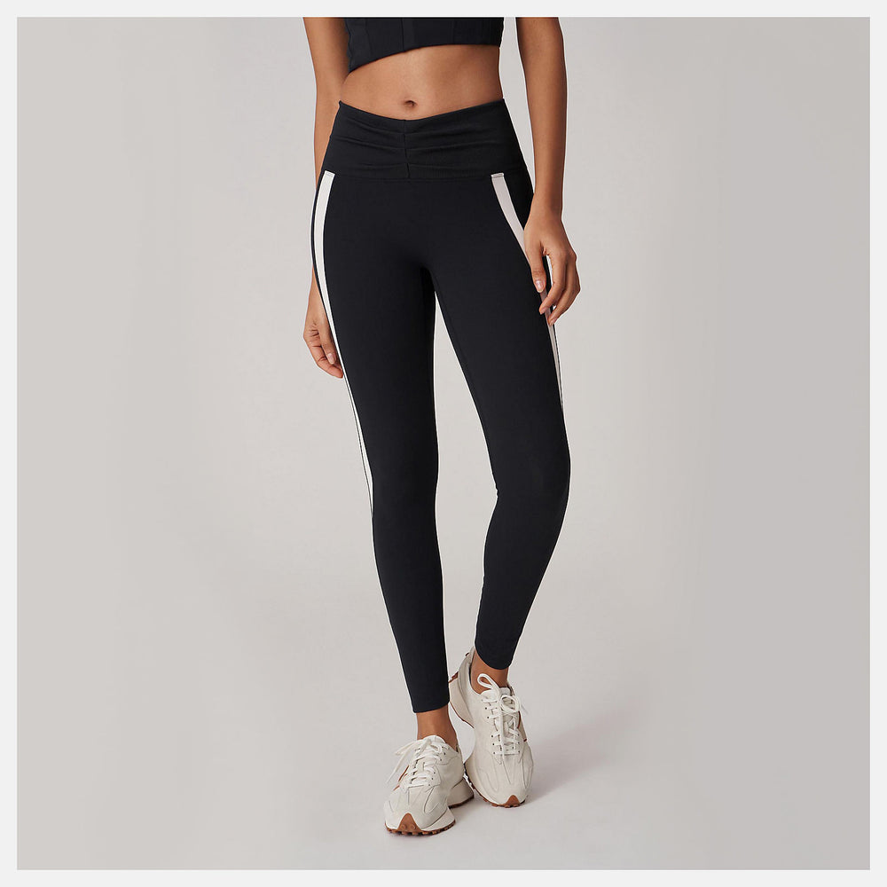 Black Bandier Ultra HR Tight / New Balance Women