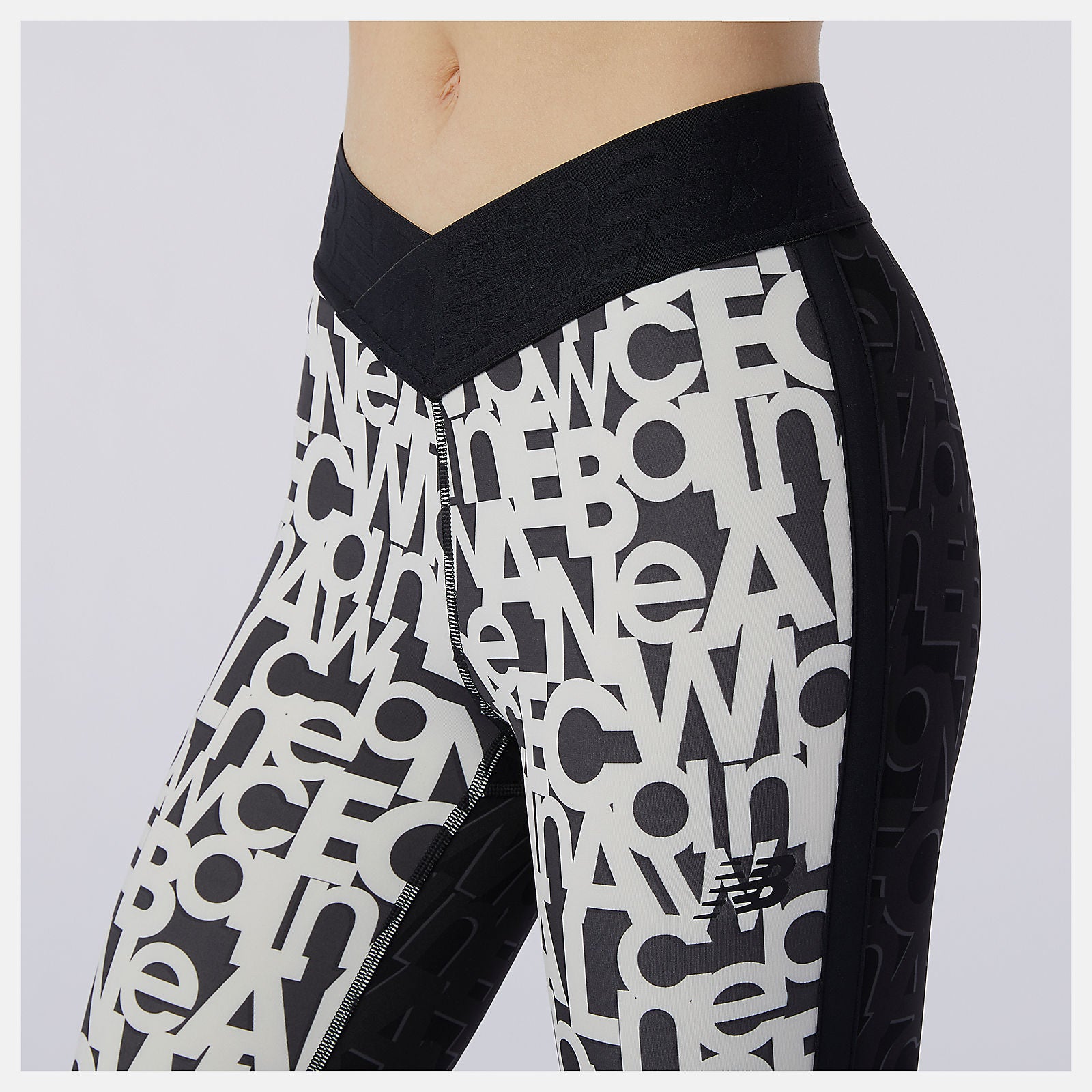 White Relentless Printed High Rise 7/8 Tight / New Balance Women