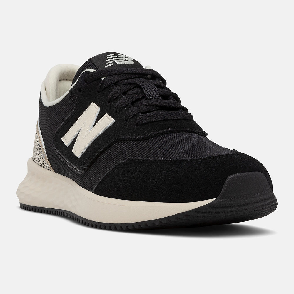 Black/Munsell White X-70 / New Balance Women