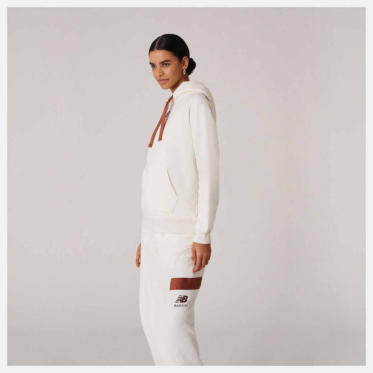 Sea Salt Bandier Fleece Hoodie / New Balance Women